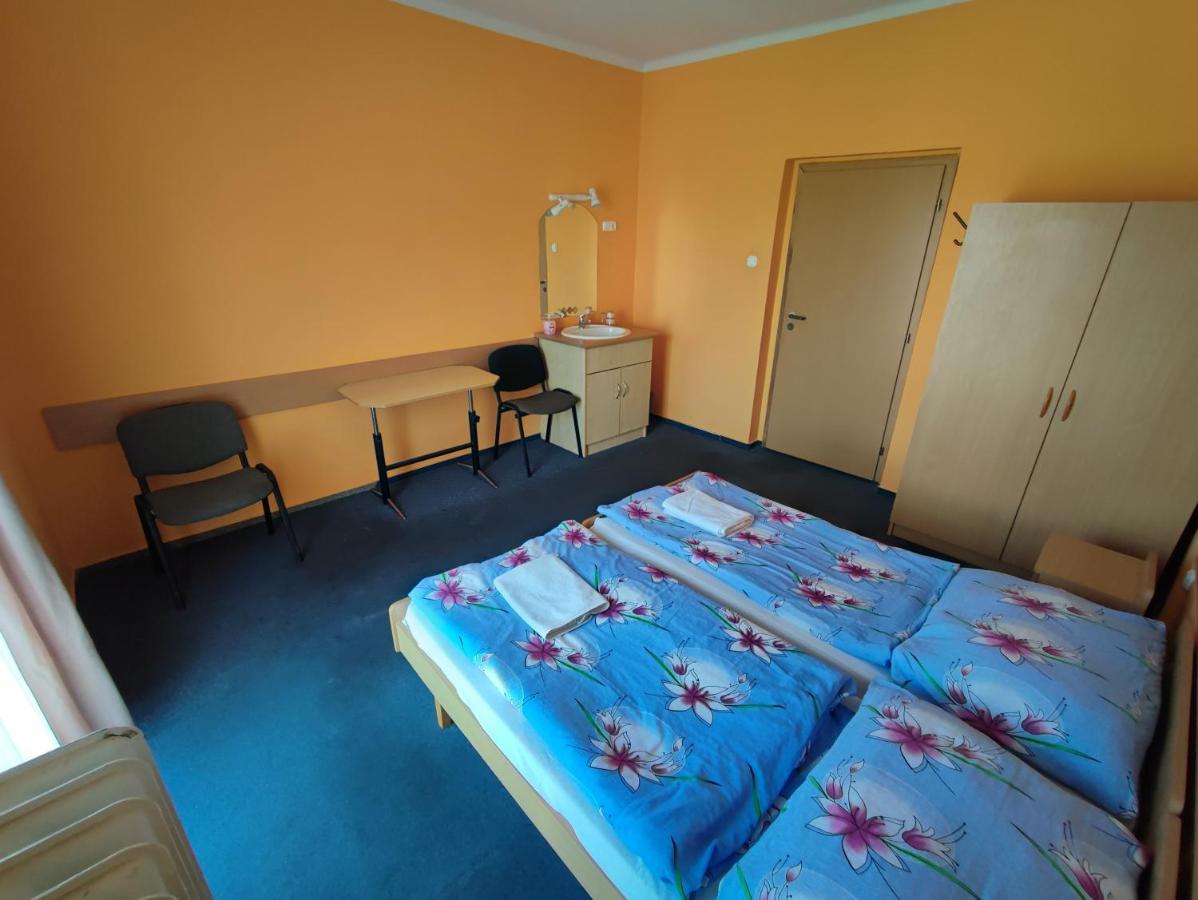 Hotel Beke Sziget Komló Esterno foto